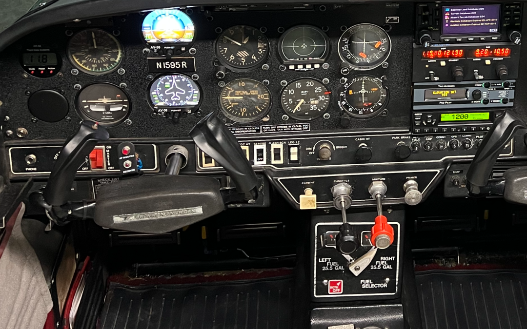Grumman Tiger with uAvionix AV-30, Garmin 430W